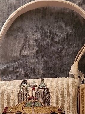 Embroidered Beige New York City Taxi Beaded Bag(BNWT)